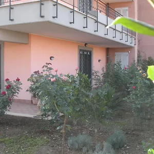 Flores Bed & Breakfast